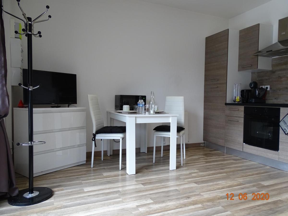 Legend- Parking Prive Gratuit- Terrasse Privee- Wifi - Convert - Alimentec Bourg-en-Bresse Buitenkant foto