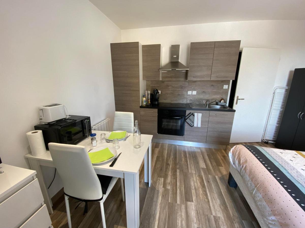 Legend- Parking Prive Gratuit- Terrasse Privee- Wifi - Convert - Alimentec Bourg-en-Bresse Buitenkant foto